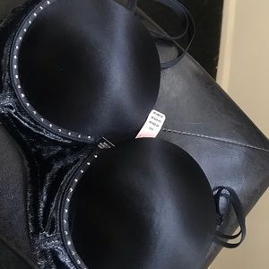 Vicky Secret bra